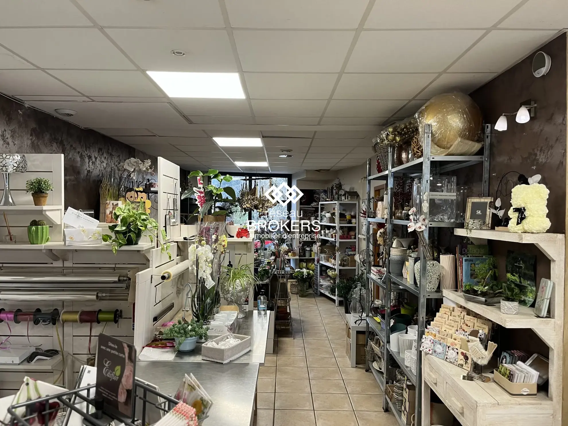 Fonds de commerce de fleurs à vendre à Charly, emplacement stratégique et fort potentiel 