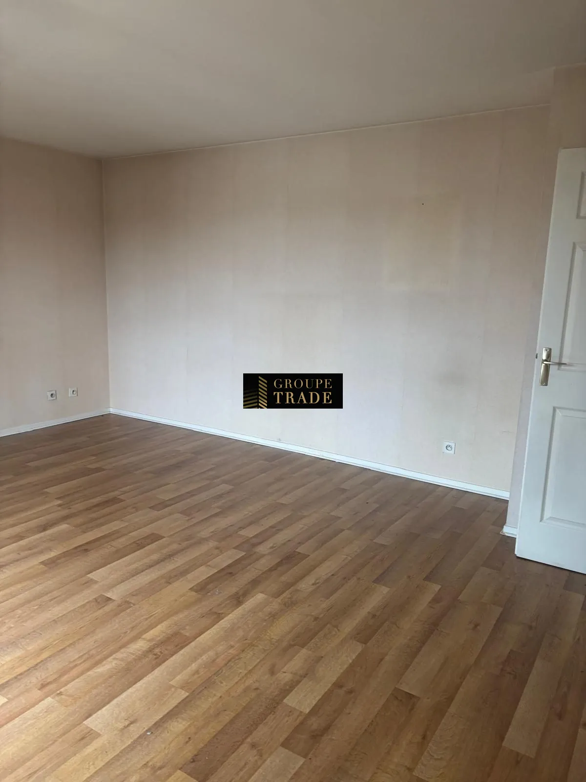 Appartement T2 de 55 m² à vendre à Le Plessis-Trévise avec balcon et ascenseur 