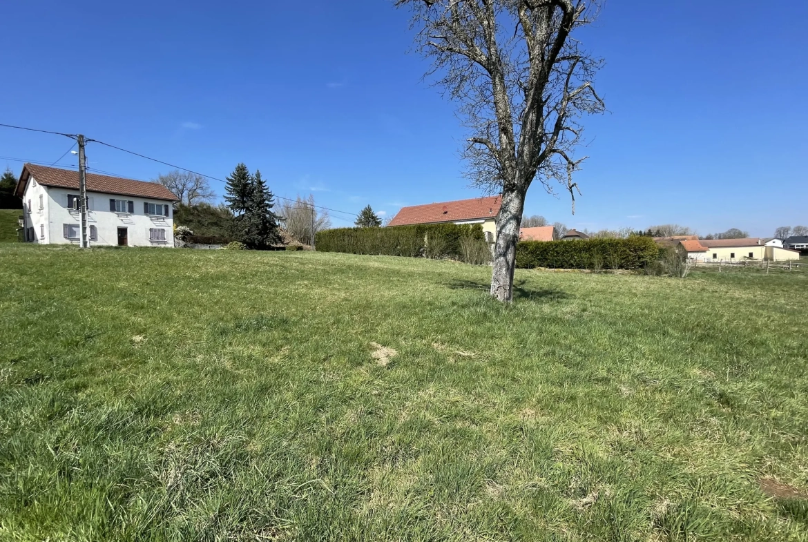 Terrain constructible à Fontaine, vue dégagée, environ 13 ares à bâtir 