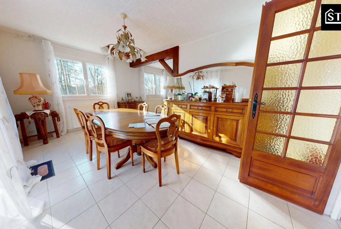 Maison familiale lumineuse de 145m² à Evette Salbert, proche forêt et au calme 