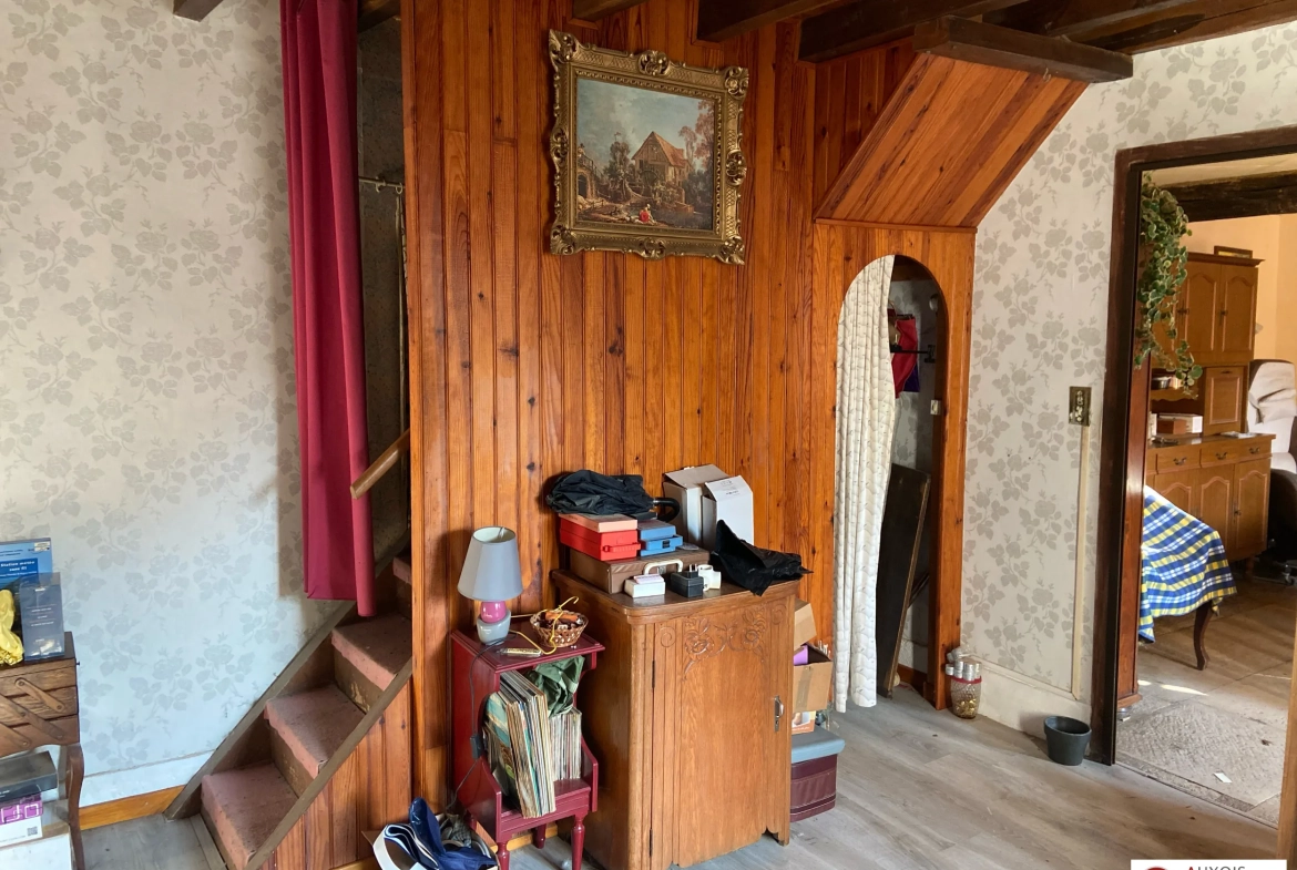 Maison ancienne à vendre à Montbard avec dépendances et grand terrain 