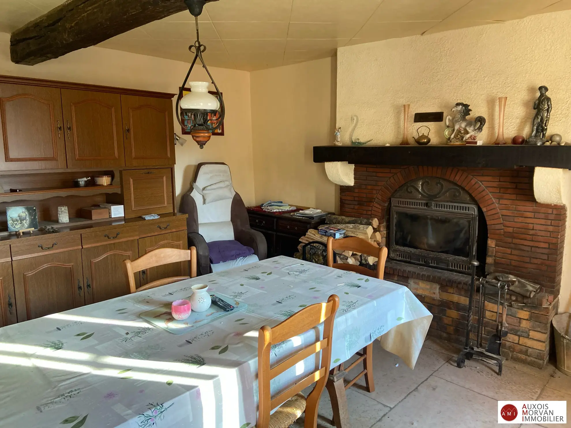 Maison ancienne à vendre à Montbard avec dépendances et grand terrain 