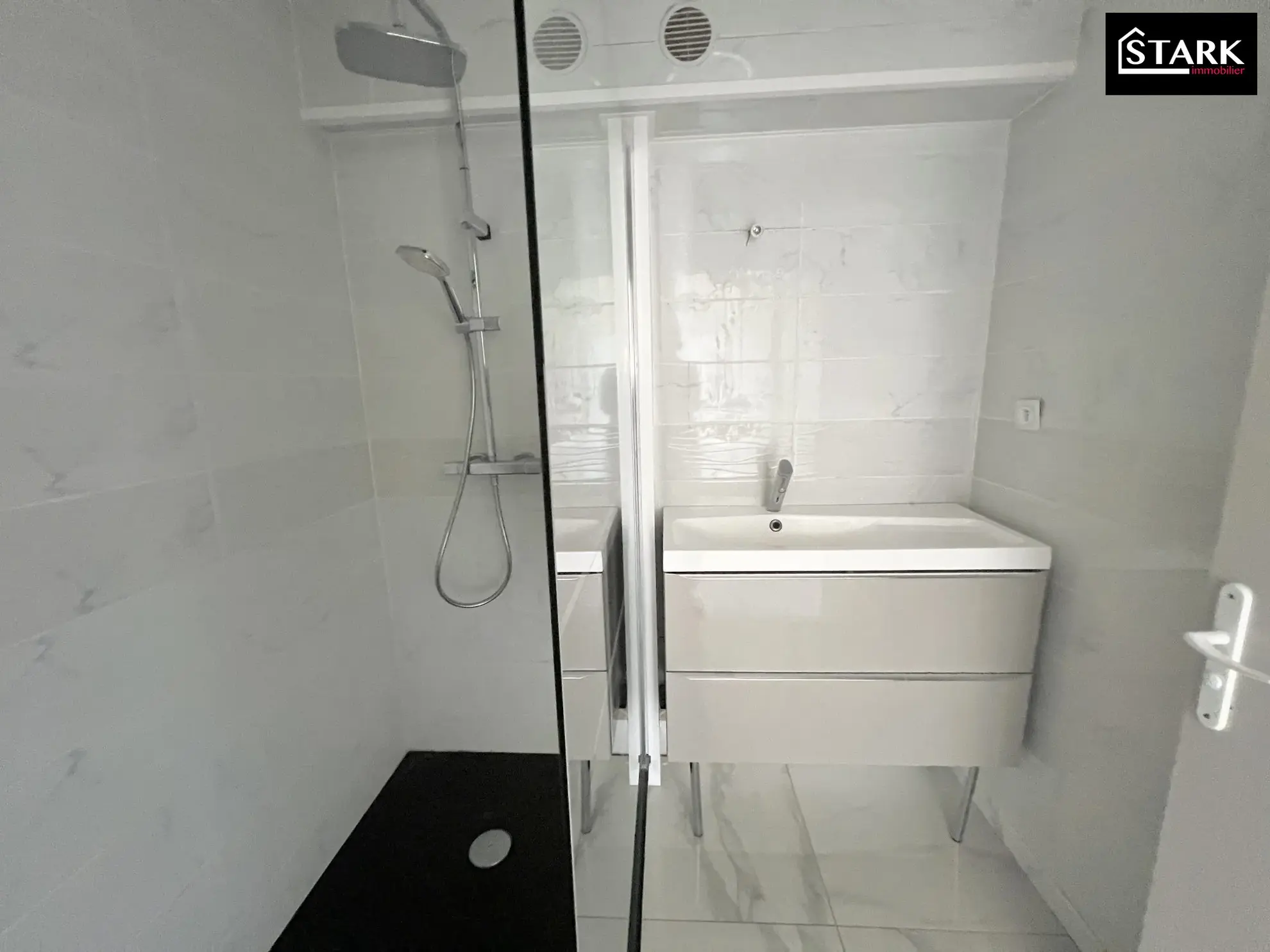 Appartement moderne de 3 chambres à Valdoie - 85 m² en vente 