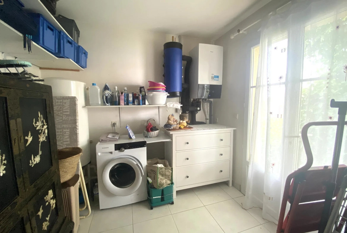Maison 3 chambres avec piscine et jardin à Chermignac 