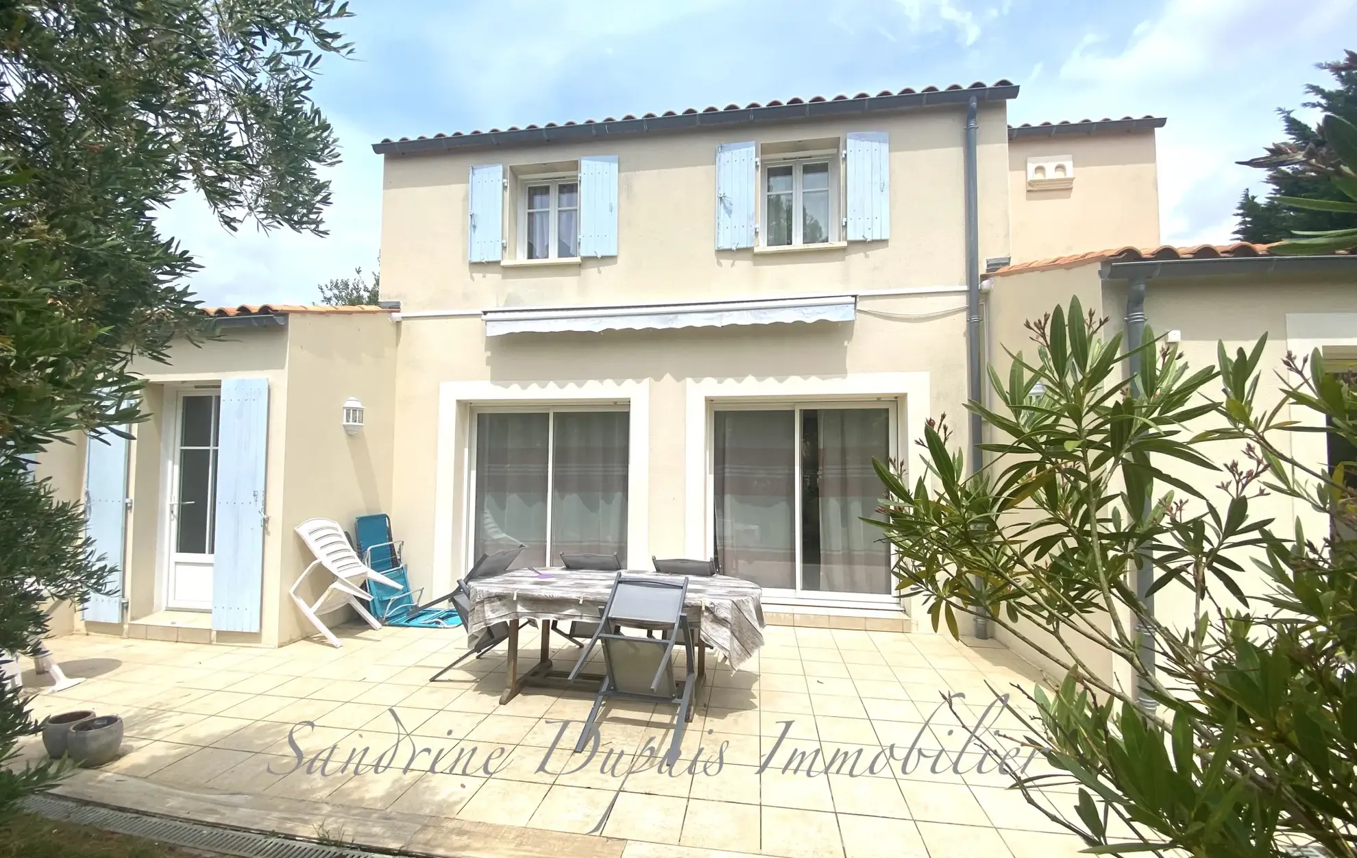 Maison 3 chambres avec piscine et jardin à Chermignac 