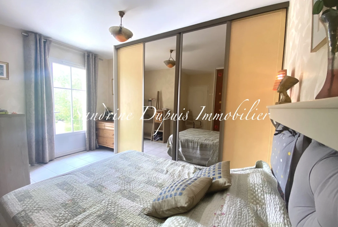 Maison 3 chambres avec piscine et jardin à Chermignac 