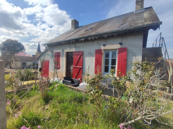 Maison à rénover de 75 m² avec dépendances et terrain à Cossaye, Nièvre