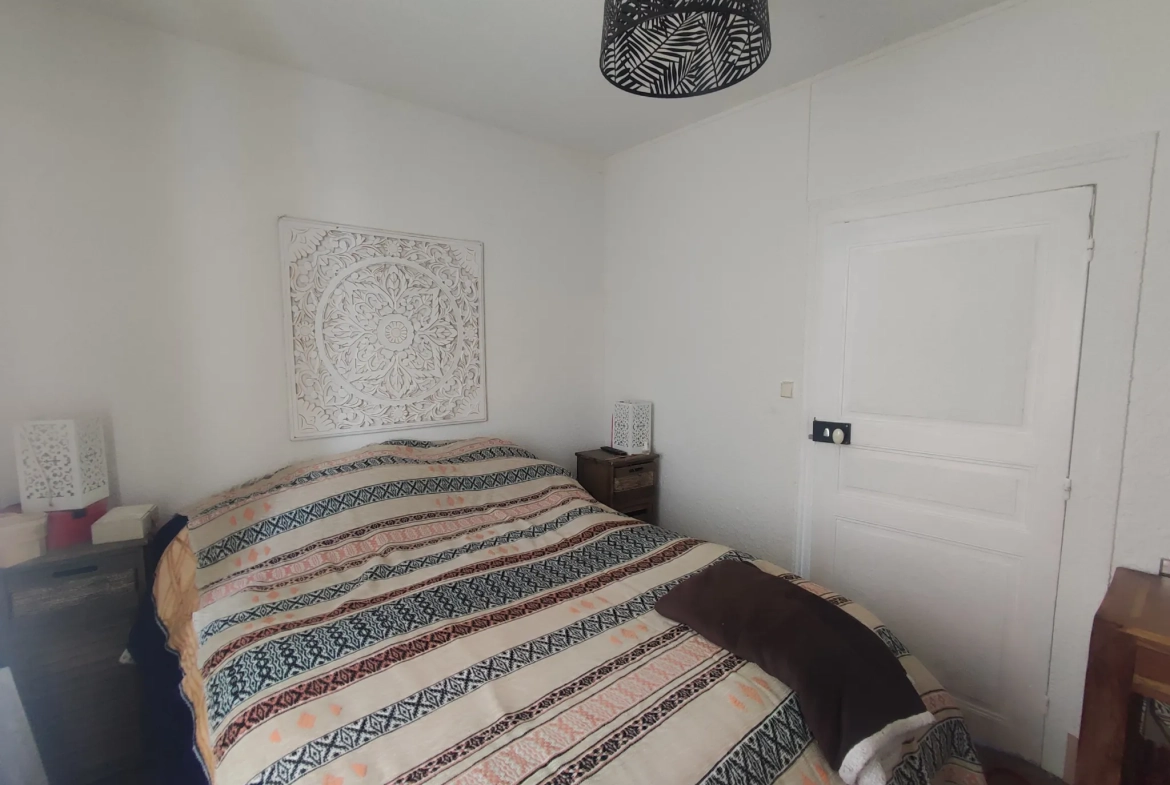 Maison à rénover de 75 m² avec dépendances et terrain à Cossaye, Nièvre 