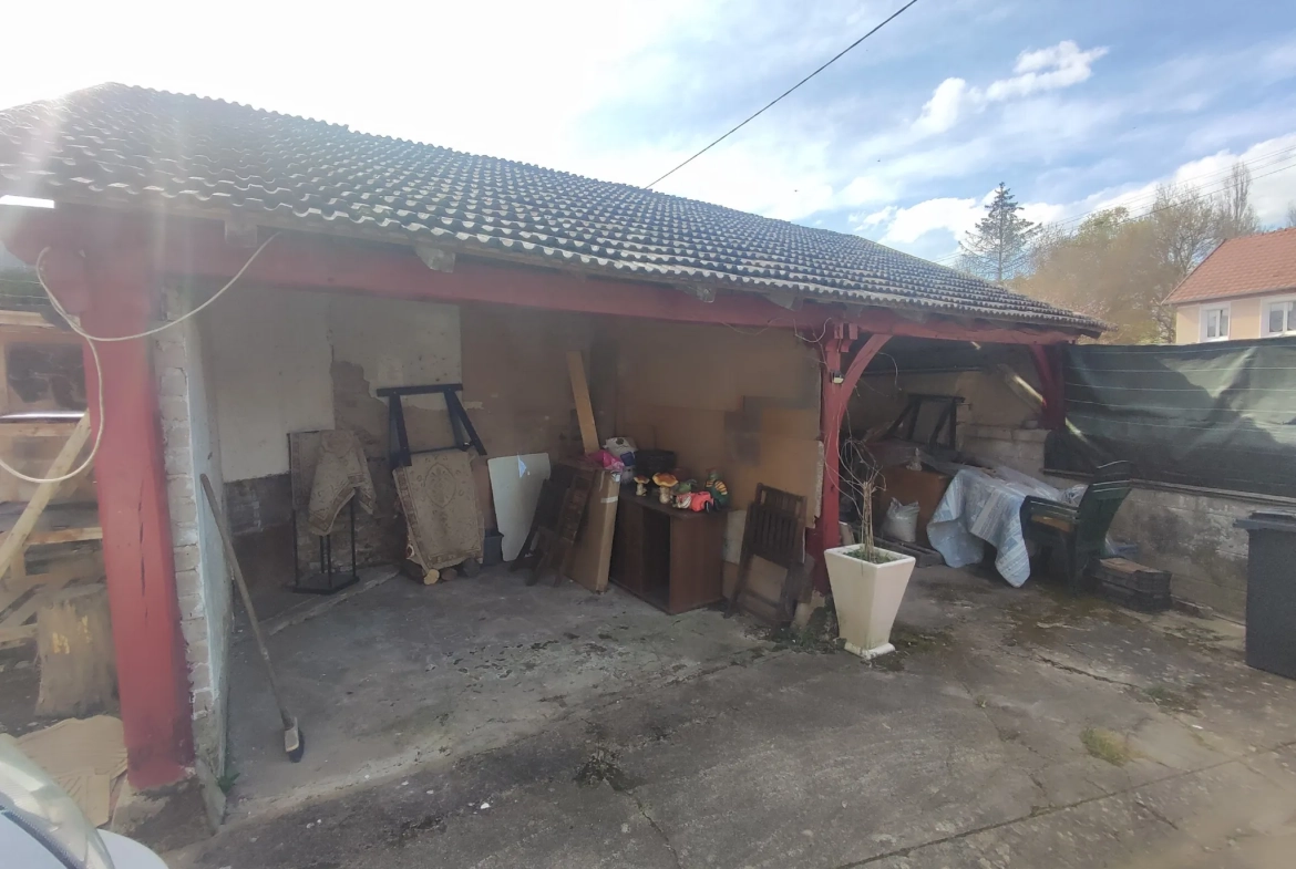 Maison à rénover de 75 m² avec dépendances et terrain à Cossaye, Nièvre 