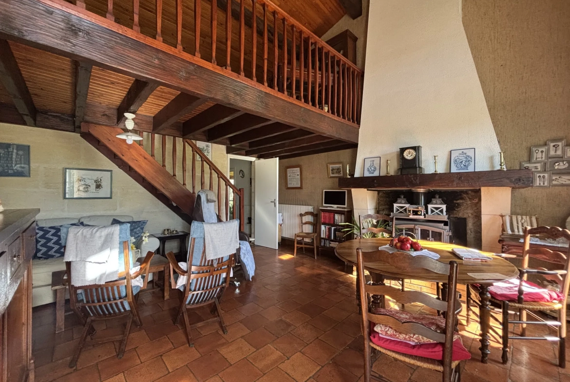 Charmante maison en pierre de 120 m² avec grand terrain à Saint-Denis-de-Pile 