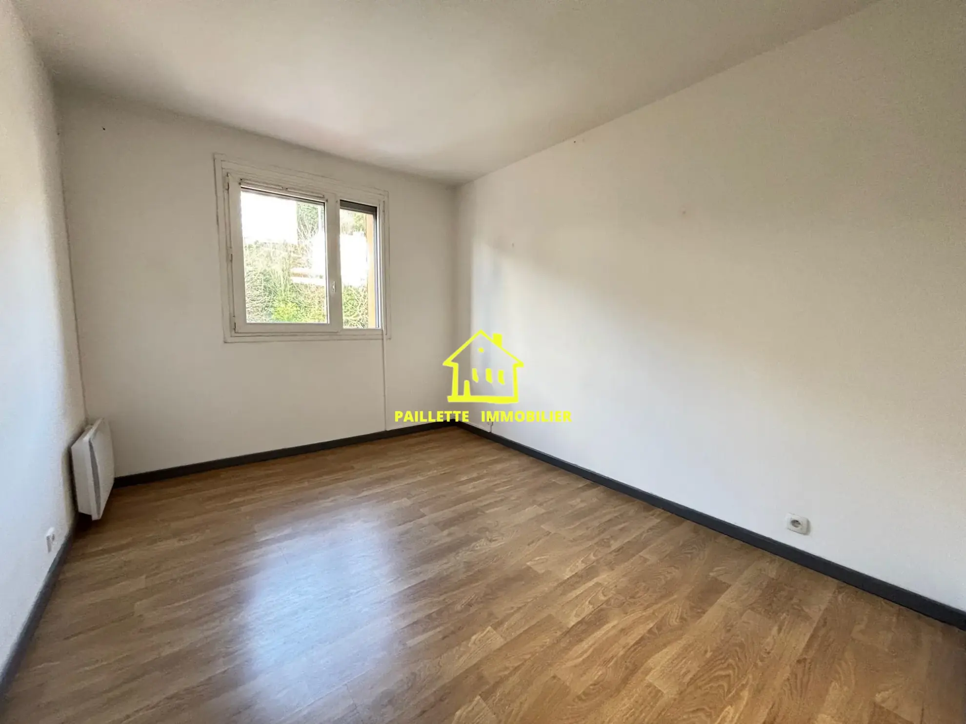 Appartement lumineux avec balcon, cave et garage à Le Havre proche Place de Graville 