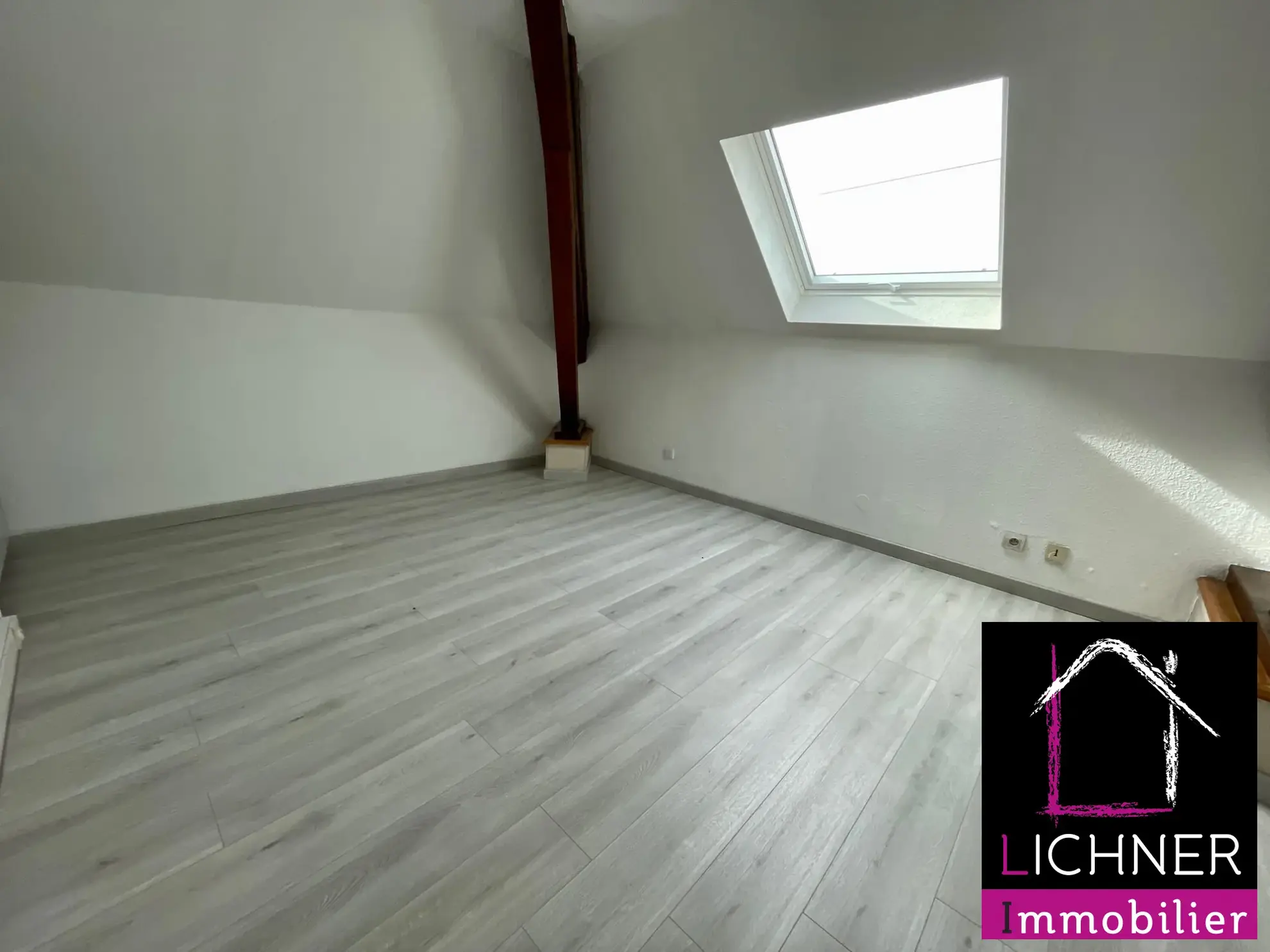 Appartement F5 spacieux à Freyming-Merlebach – Dernier étage avec ascenseur 