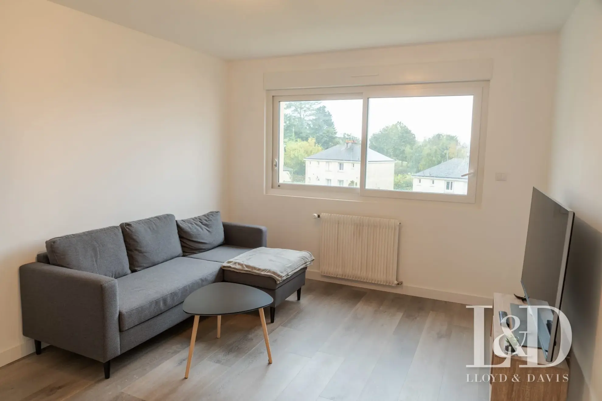 Appartement T4/5 rénové à vendre à Saumur pour investisseur 