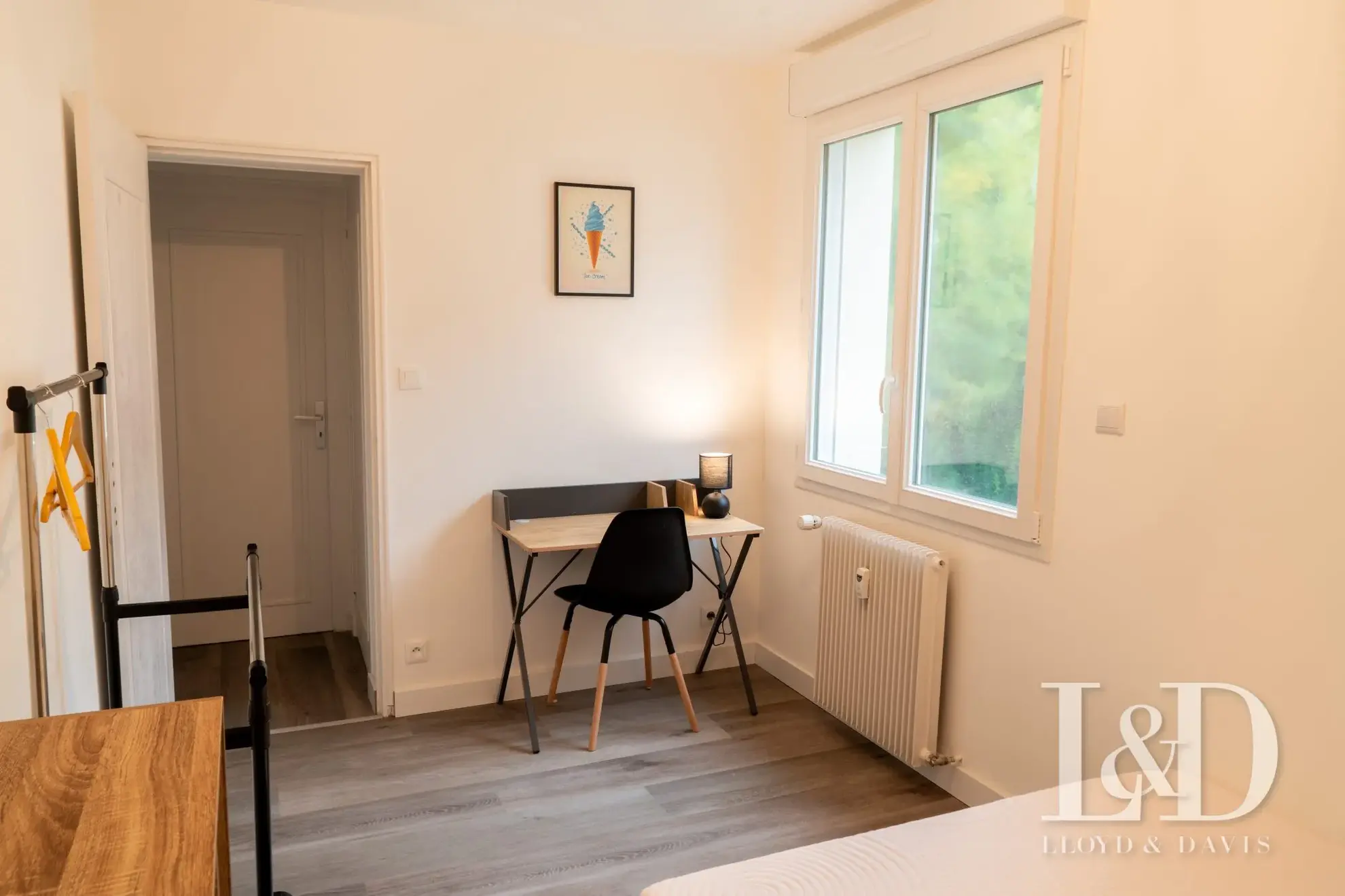 Appartement T4/5 rénové à vendre à Saumur pour investisseur 