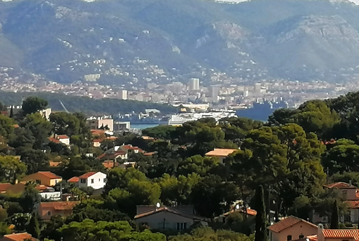 Appartement T3 avec terrasse et vue mer à Bremond, La Seyne-sur-Mer 