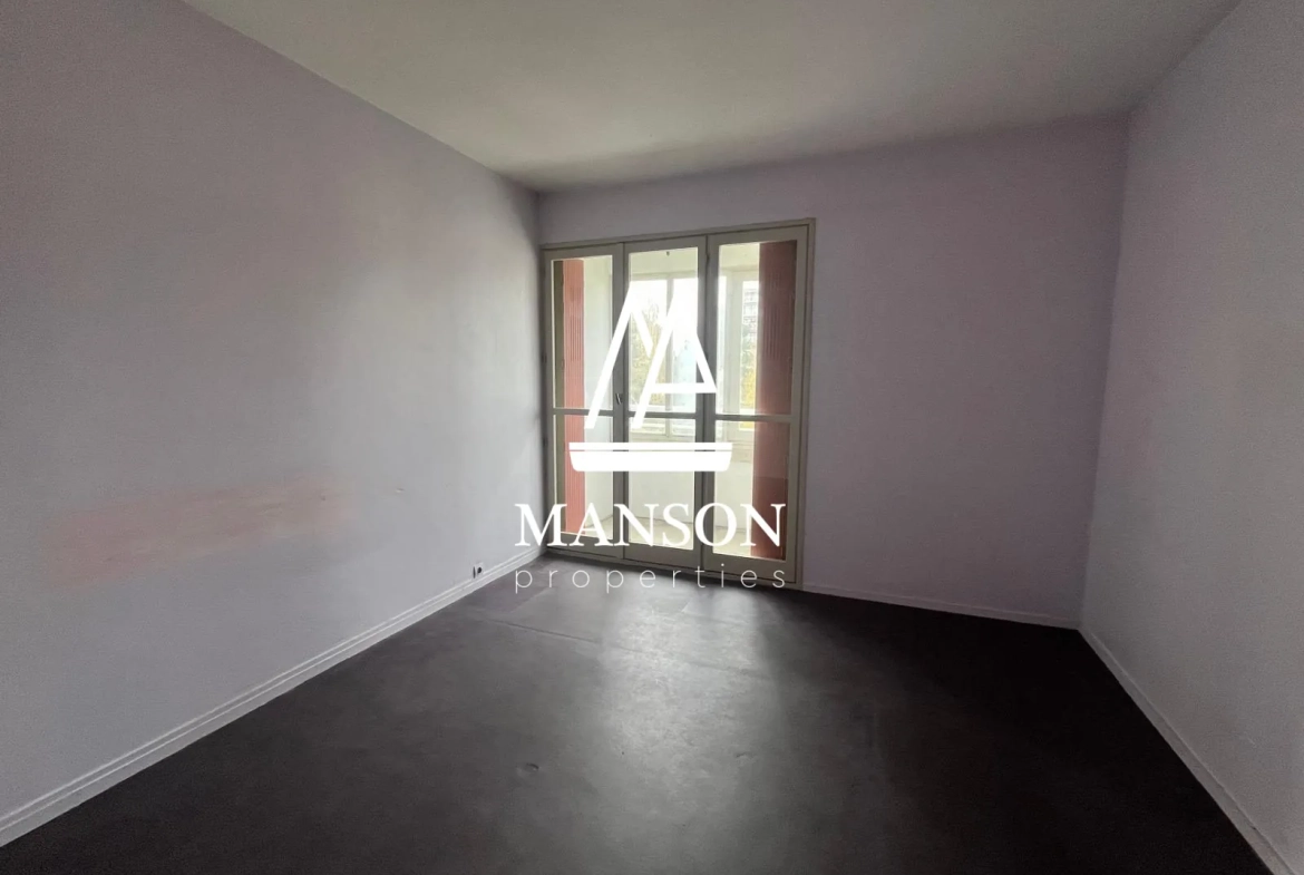 Appartement T3 rénovable à Mérignac, proche Parc Bourran, 71m² avec parking et cave 