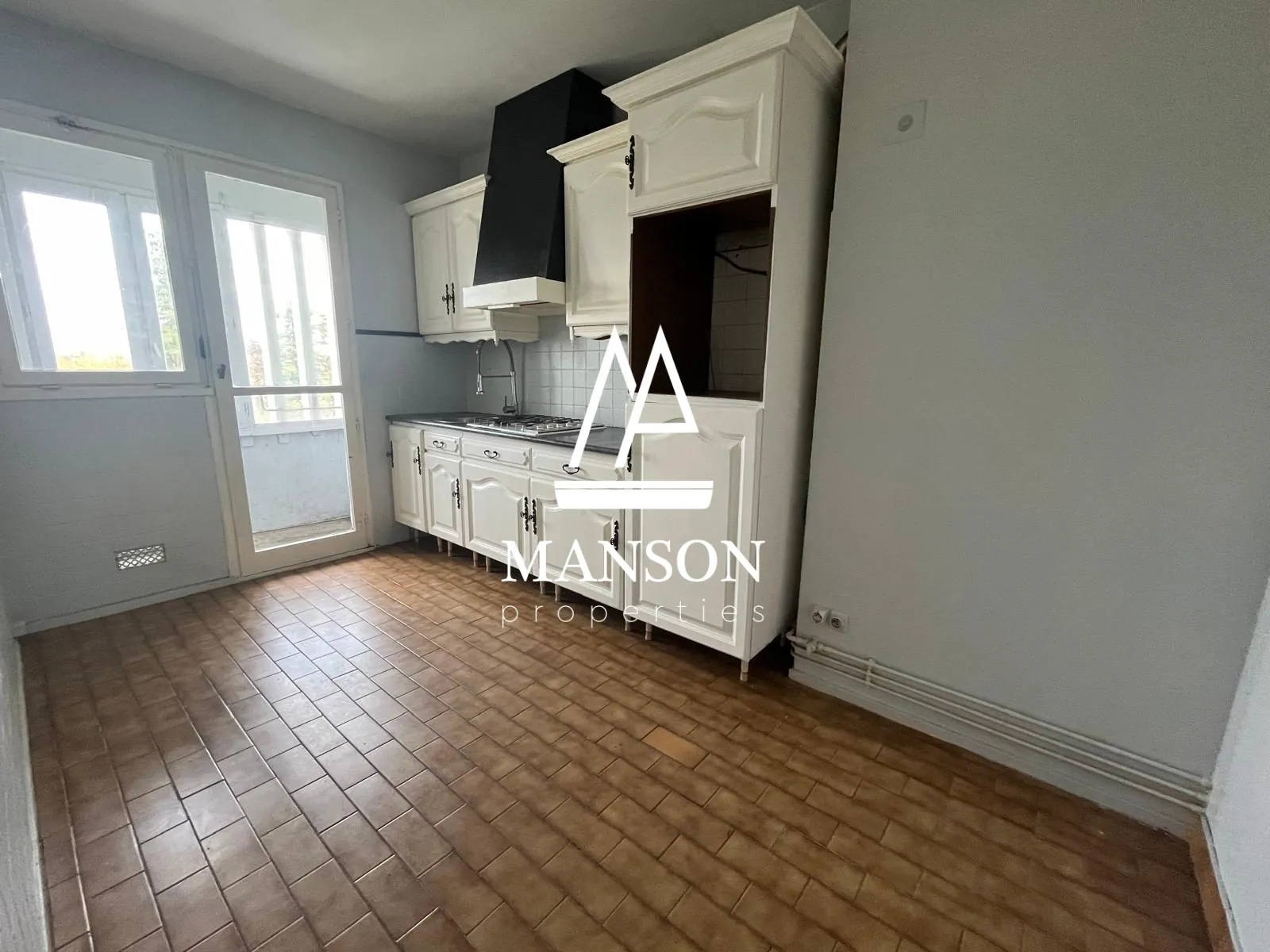 Appartement T3 rénovable à Mérignac, proche Parc Bourran, 71m² avec parking et cave 