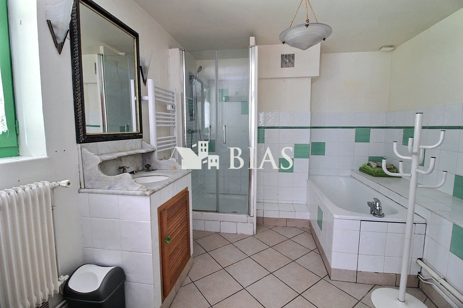 Maison à vendre à Bourg-Achard avec dépendance et terrain de 680 m² 