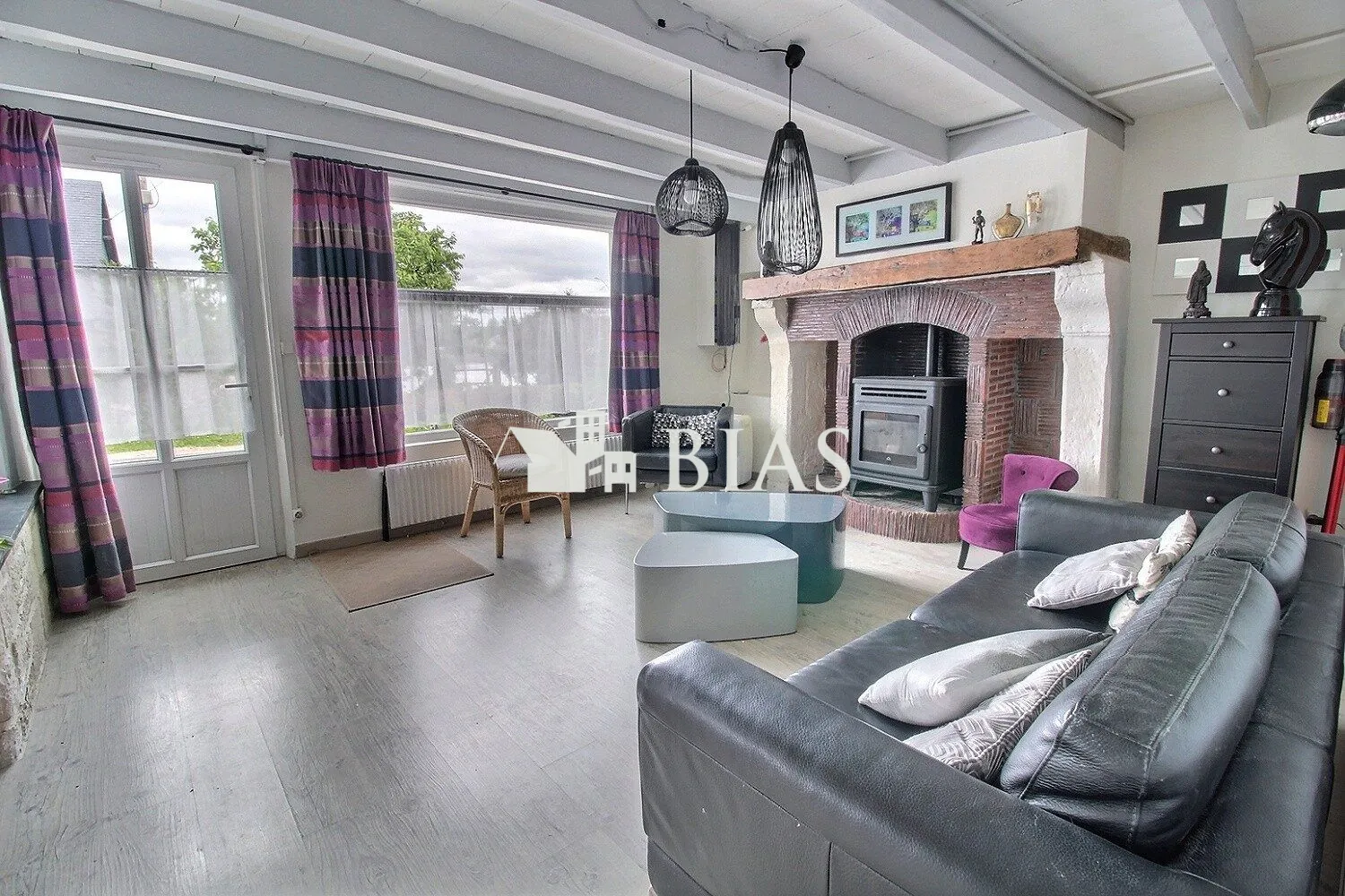Maison à vendre à Bourg-Achard avec dépendance et terrain de 680 m² 