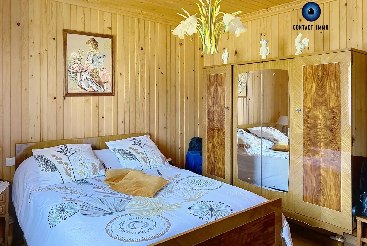 Vente chalet en bois massif avec piscine et grand terrain à Beynat 