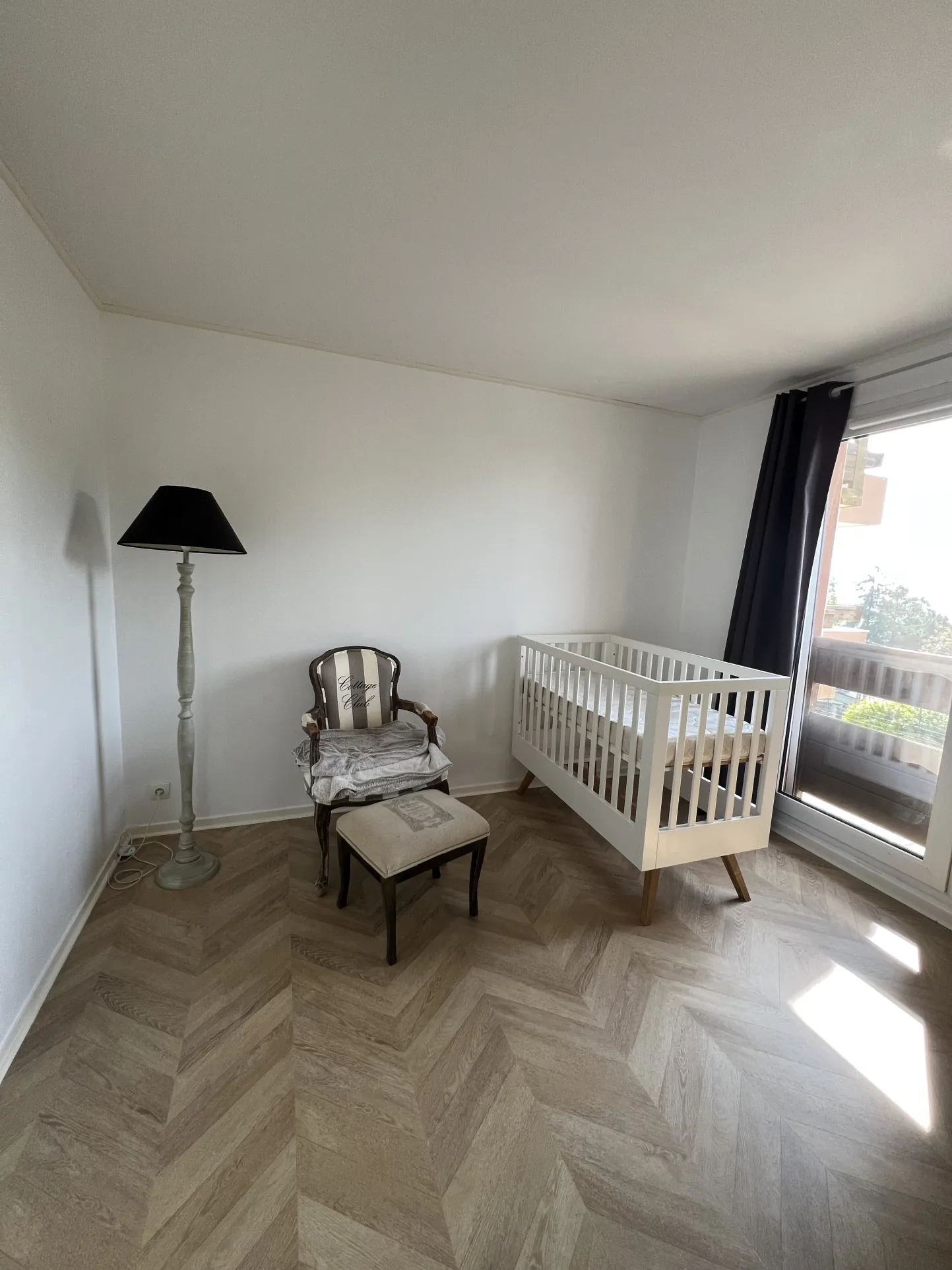 Appartement de 3 pièces avec balcon, parking et vue dégagée à Meulan en Yvelines 