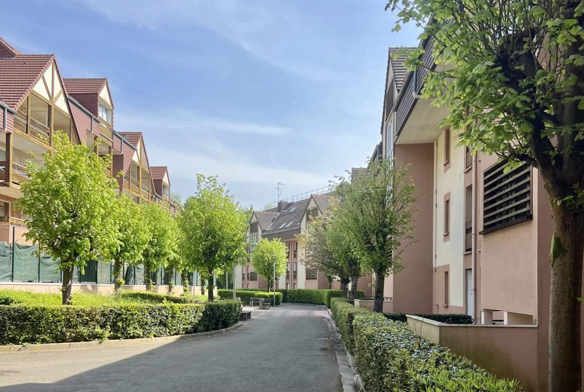 Appartement de 3 pièces avec balcon, parking et vue dégagée à Meulan en Yvelines 