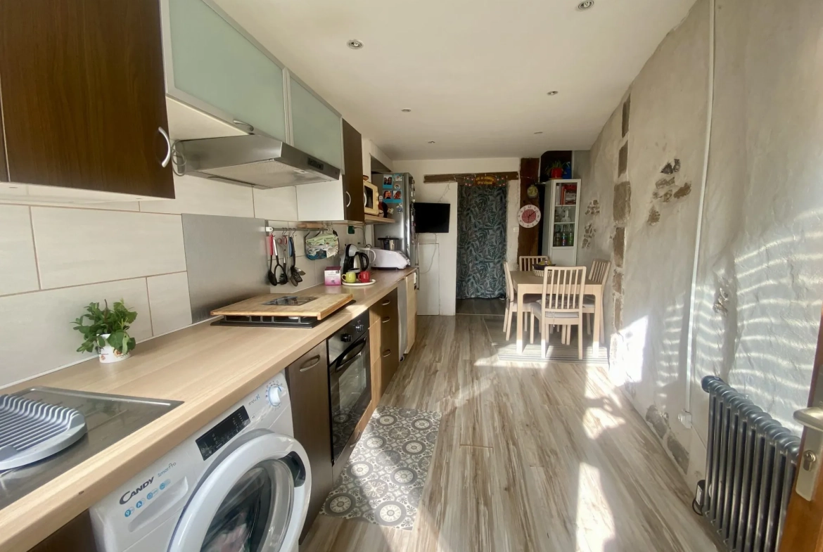 cuisine Appartement Duplex de 56 m² au Centre d'Épernon avec Espace Extérieur Privé 