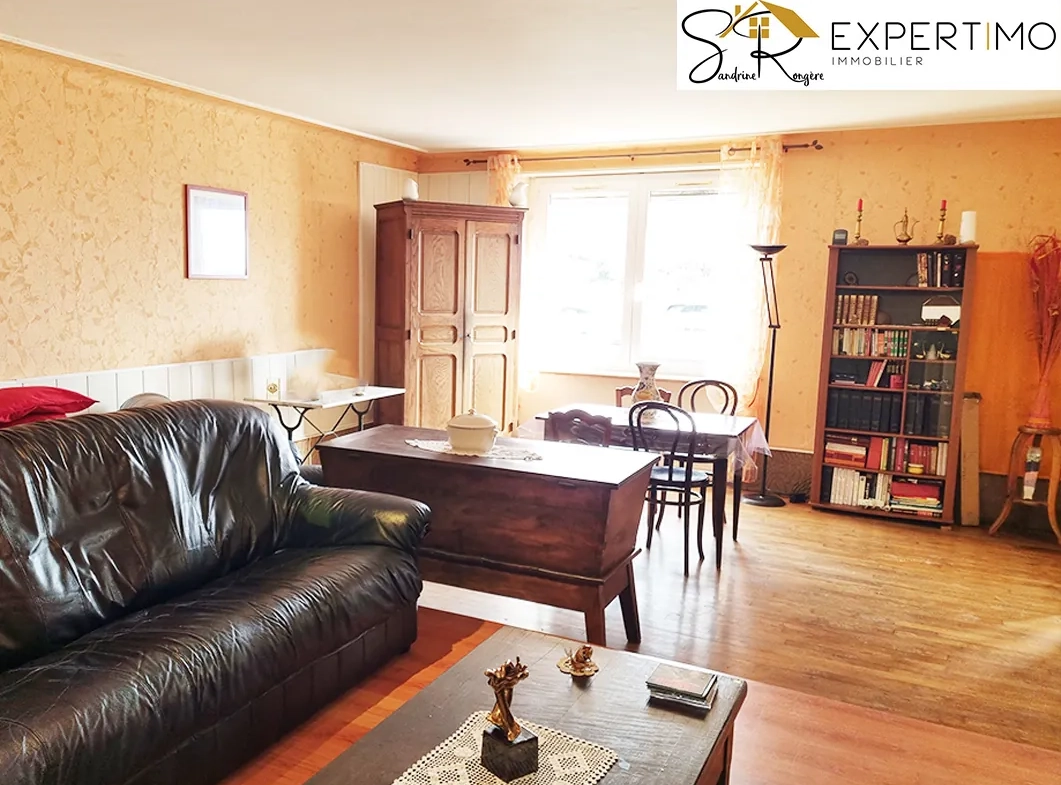 Maison à vendre de 148 m² avec grange et terrain à Saint-Gervais-d’Auvergne 