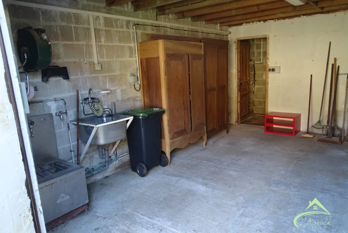 Charmante maison ancienne à vendre à Pressignac, 89 m² avec terrain et dépendances 