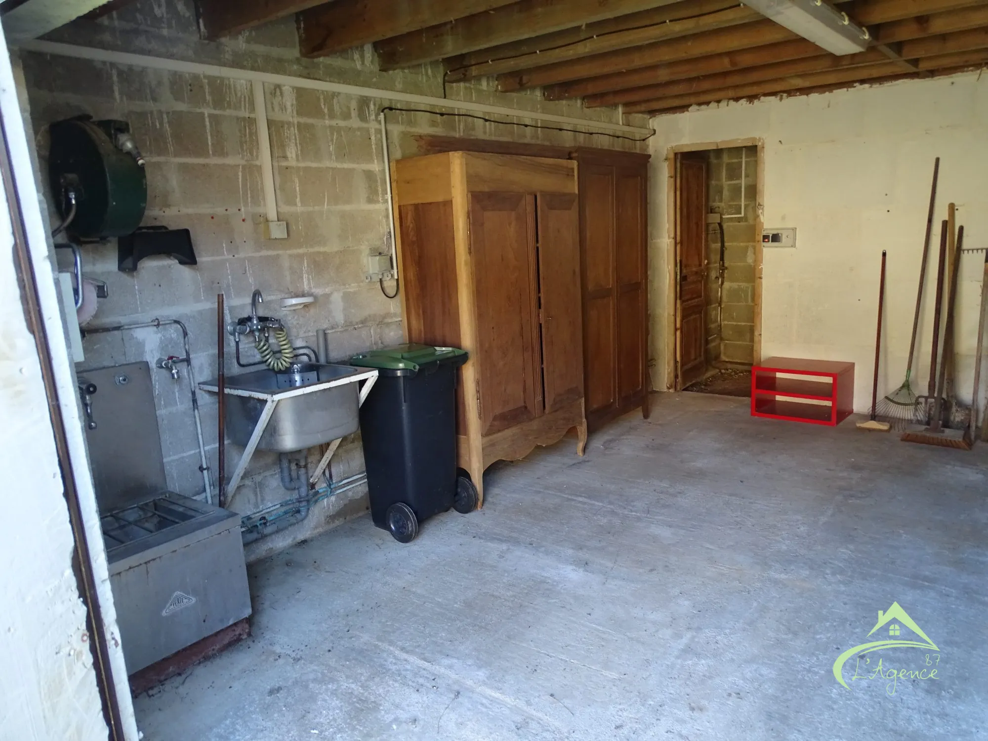 Charmante maison ancienne à vendre à Pressignac, 89 m² avec terrain et dépendances 