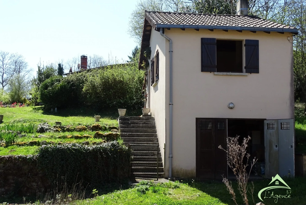 Charmante maison ancienne à vendre à Pressignac, 89 m² avec terrain et dépendances 