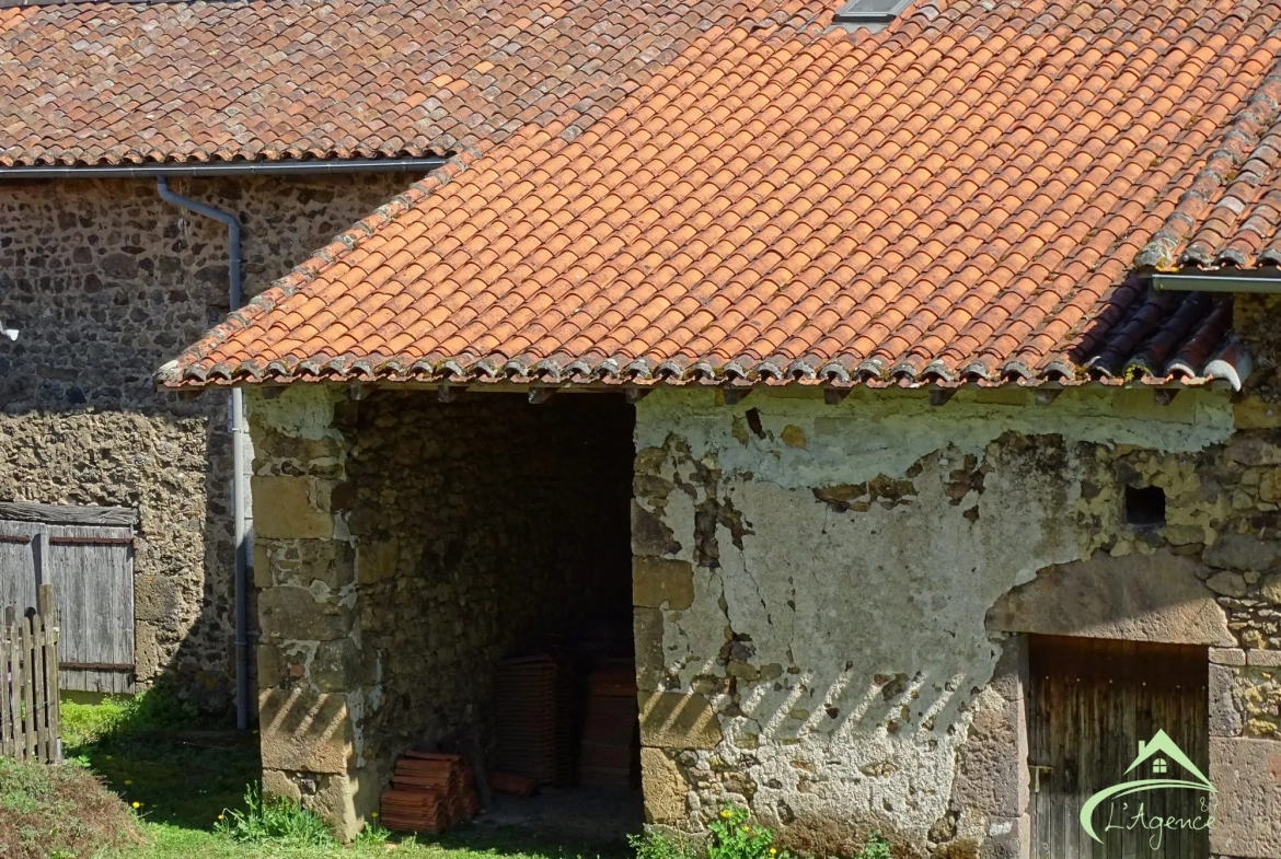 Charmante maison ancienne à vendre à Pressignac, 89 m² avec terrain et dépendances 