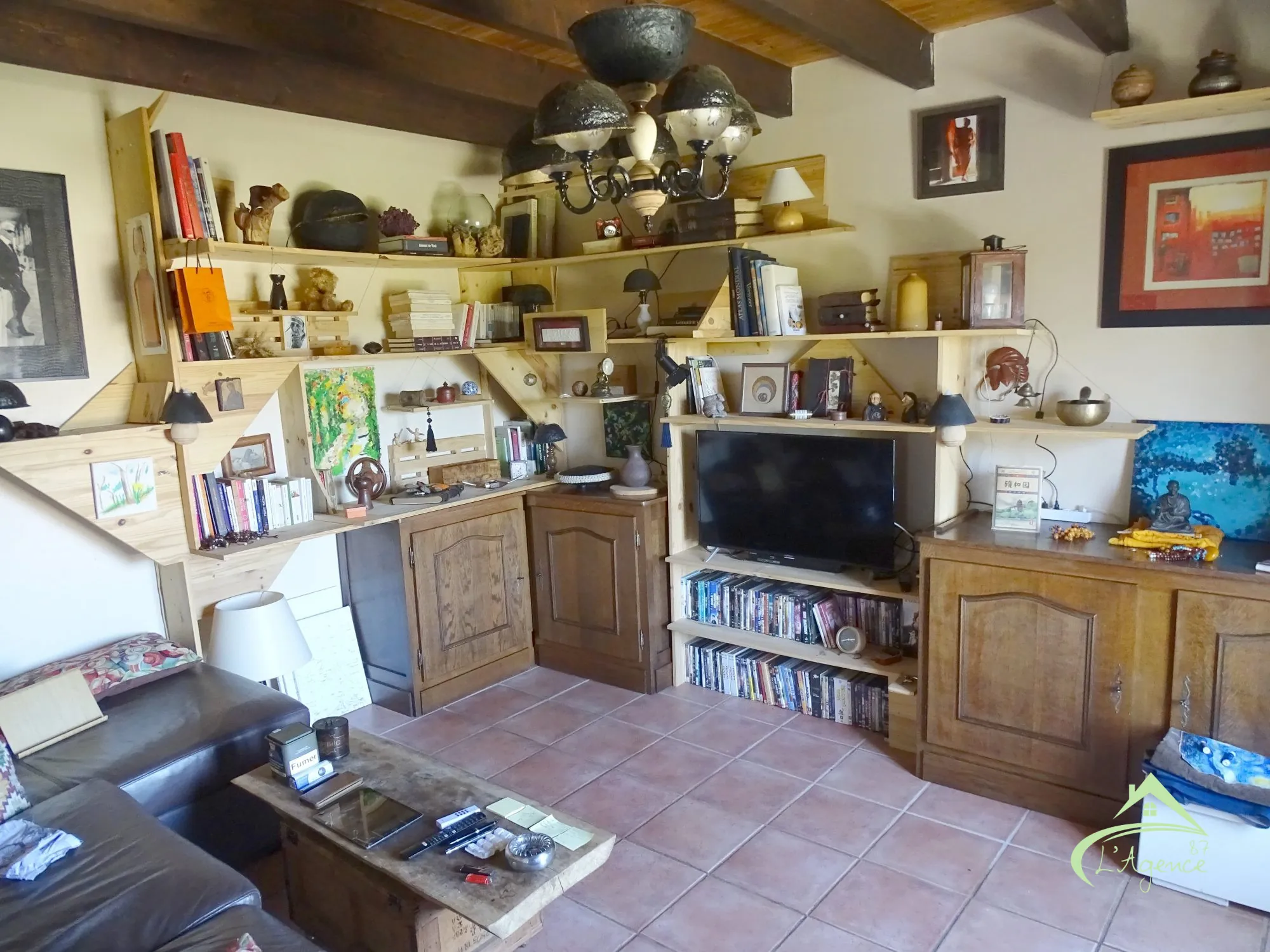 Charmante maison ancienne à vendre à Pressignac, 89 m² avec terrain et dépendances 