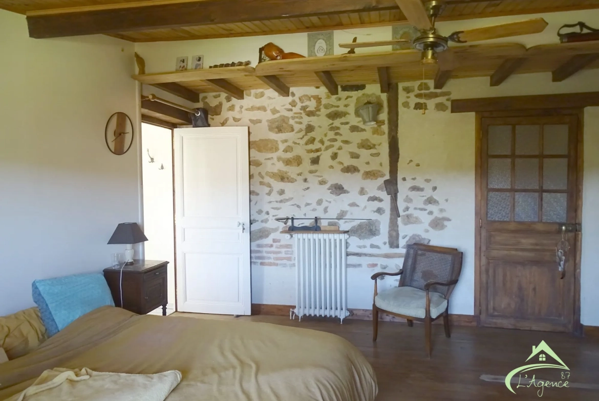 Charmante maison ancienne à vendre à Pressignac, 89 m² avec terrain et dépendances 