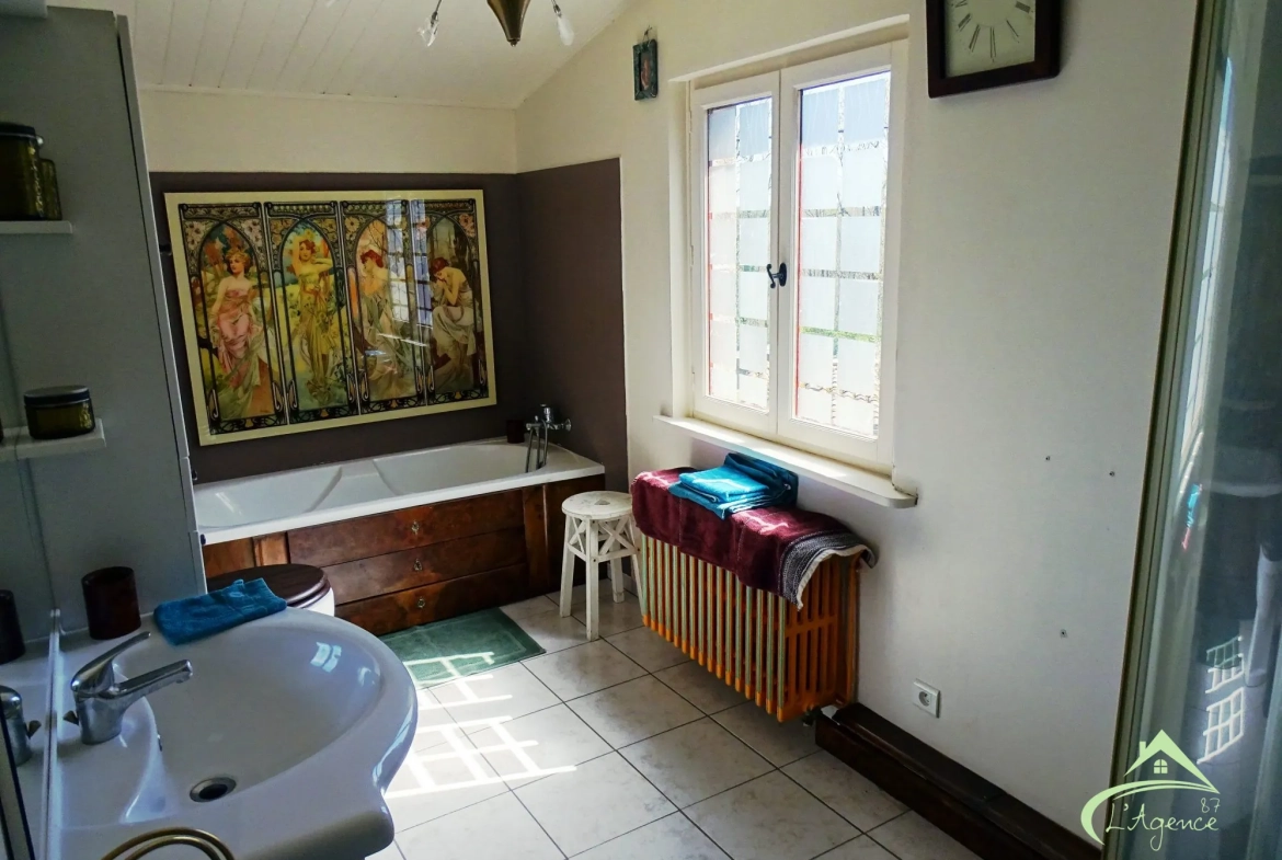 Charmante maison ancienne à vendre à Pressignac, 89 m² avec terrain et dépendances 