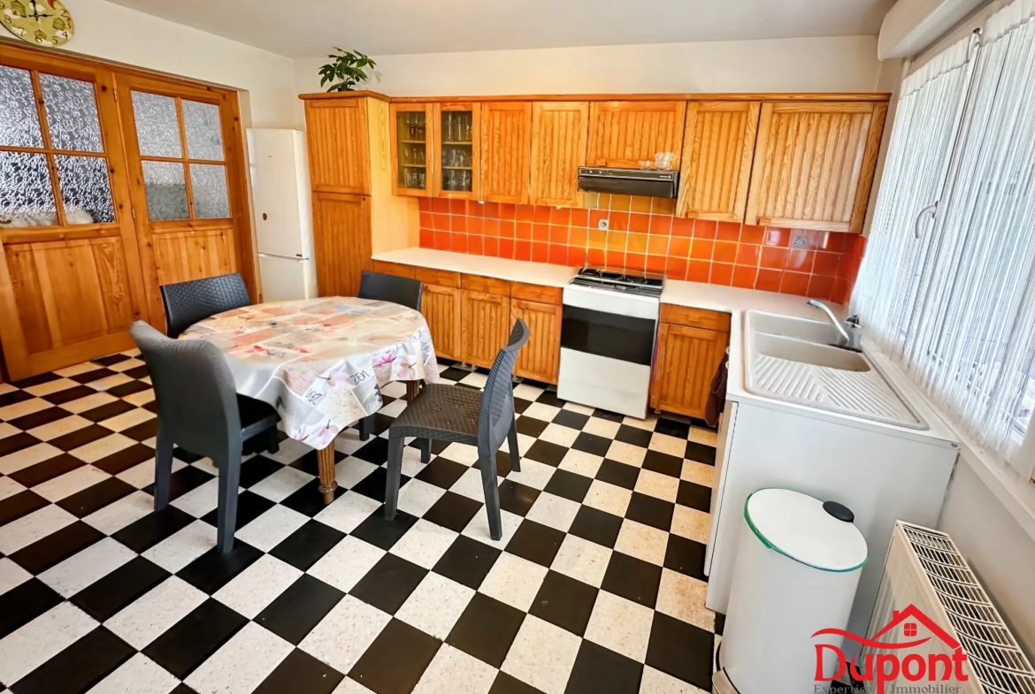 Maison spacieuse et lumineuse avec jardin à Hautmont – 109 000 € 