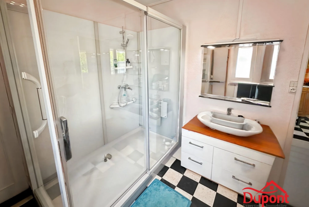 Maison spacieuse et lumineuse avec jardin à Hautmont – 109 000 € 