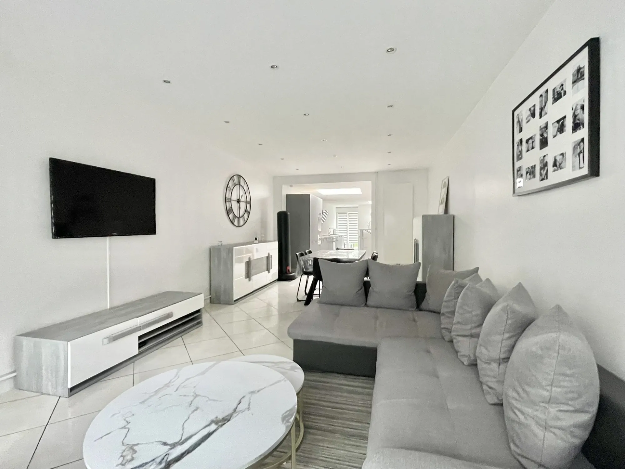 Maison à vendre à Halluin avec jardin et terrasse, rénovée, au prix de 171 000 € 