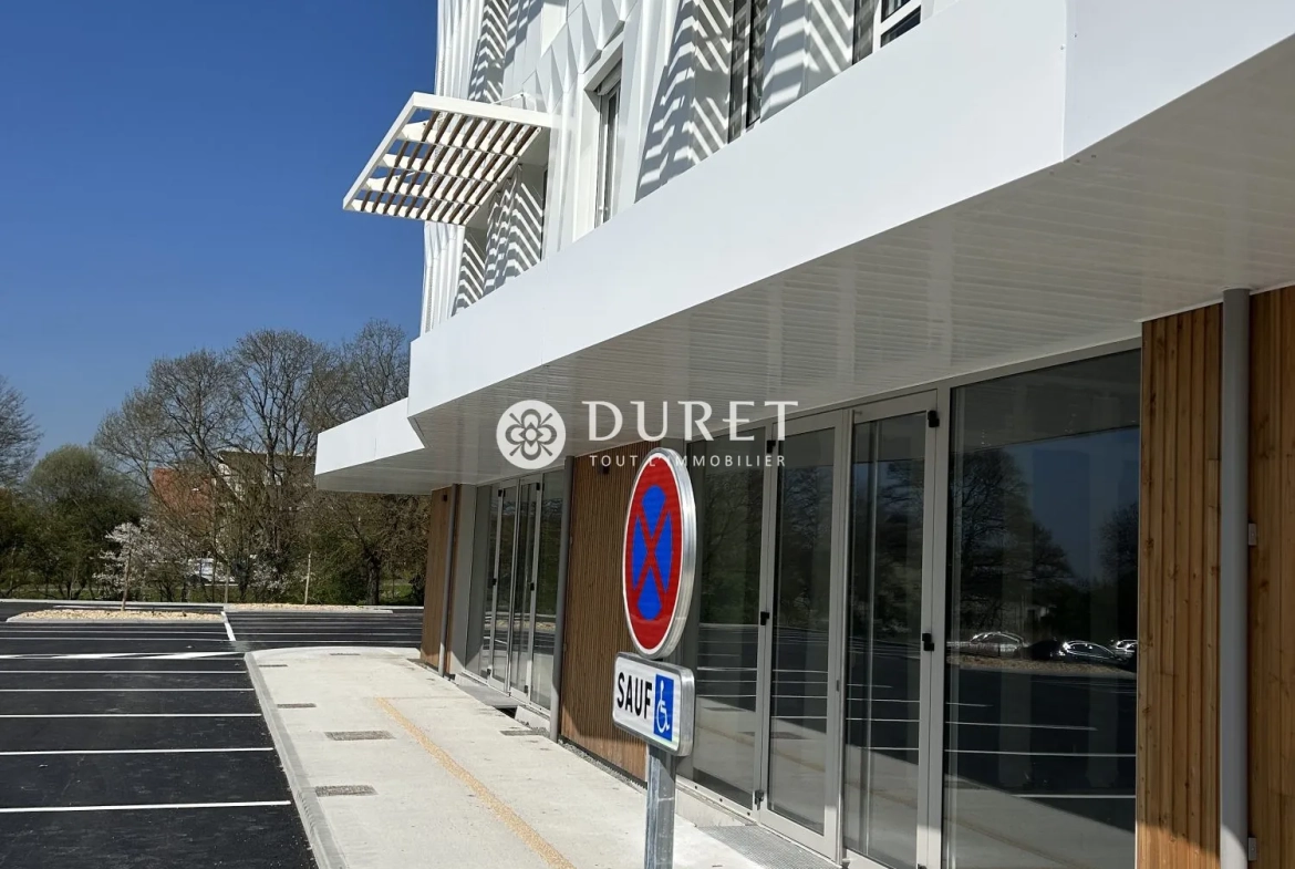 Bureaux neufs à vendre à Les Herbiers - Emplacement premium et accès facilité 