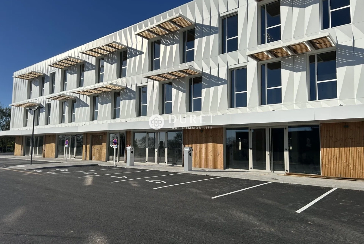Bureaux neufs à vendre à Les Herbiers - Emplacement premium et accès facilité 
