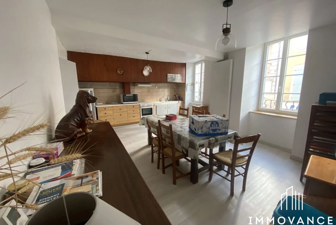 Maison en village de 130 m² à Saint-Jean-du-Bruel, idéal famille ou investissement 