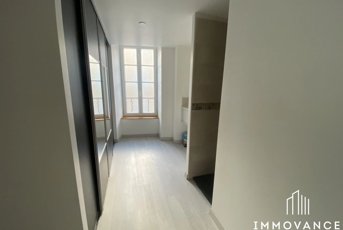 Maison en village de 130 m² à Saint-Jean-du-Bruel, idéal famille ou investissement 