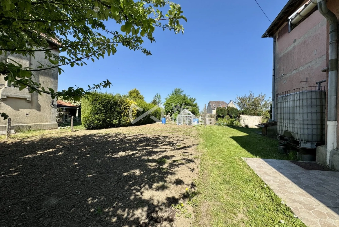 Maison individuelle 8 pièces avec jardin à Marpent - 124 m² 