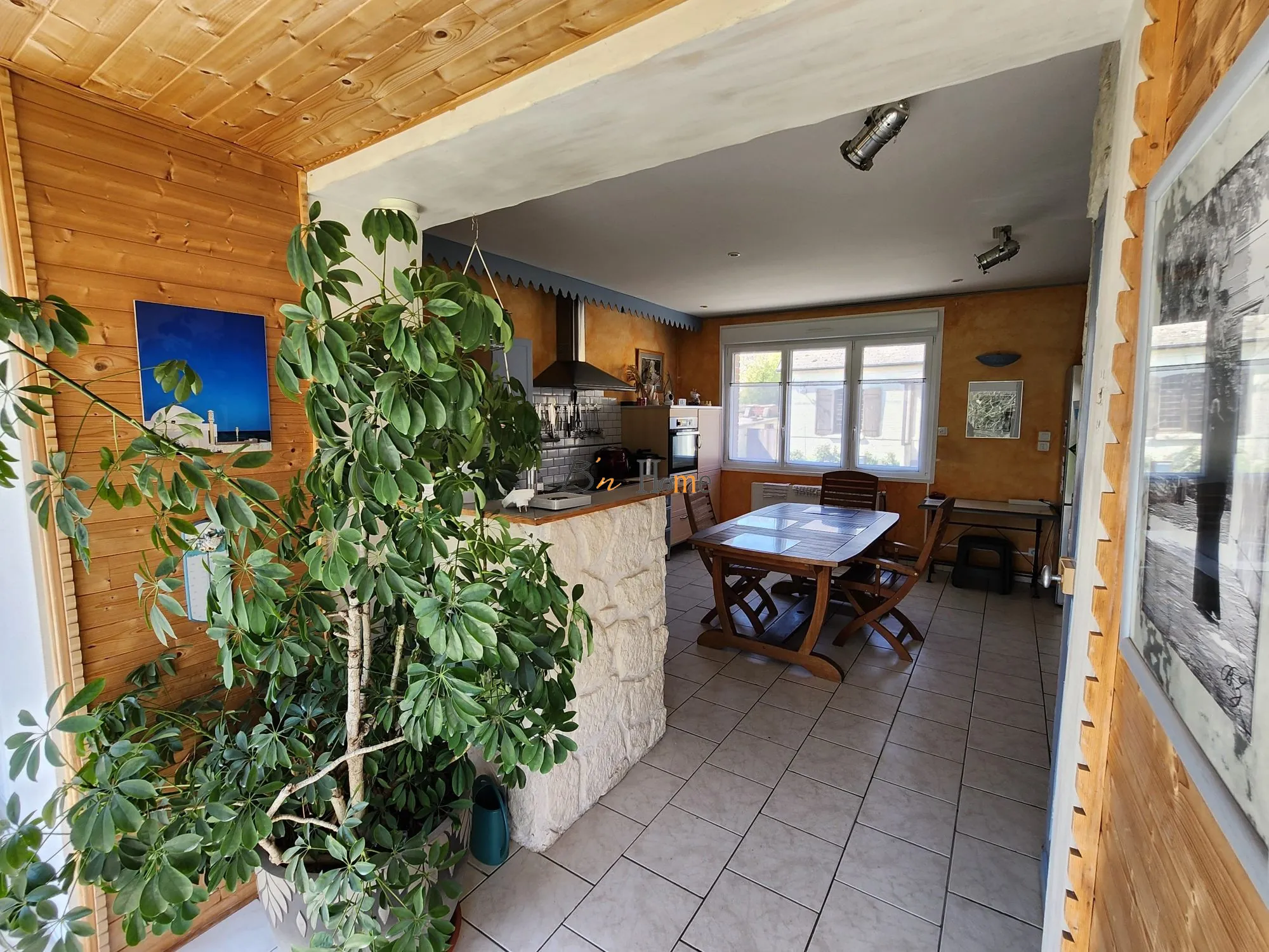 Charmante maison individuelle avec grand jardin et garage spacieux à Courcelles-le-Comte 