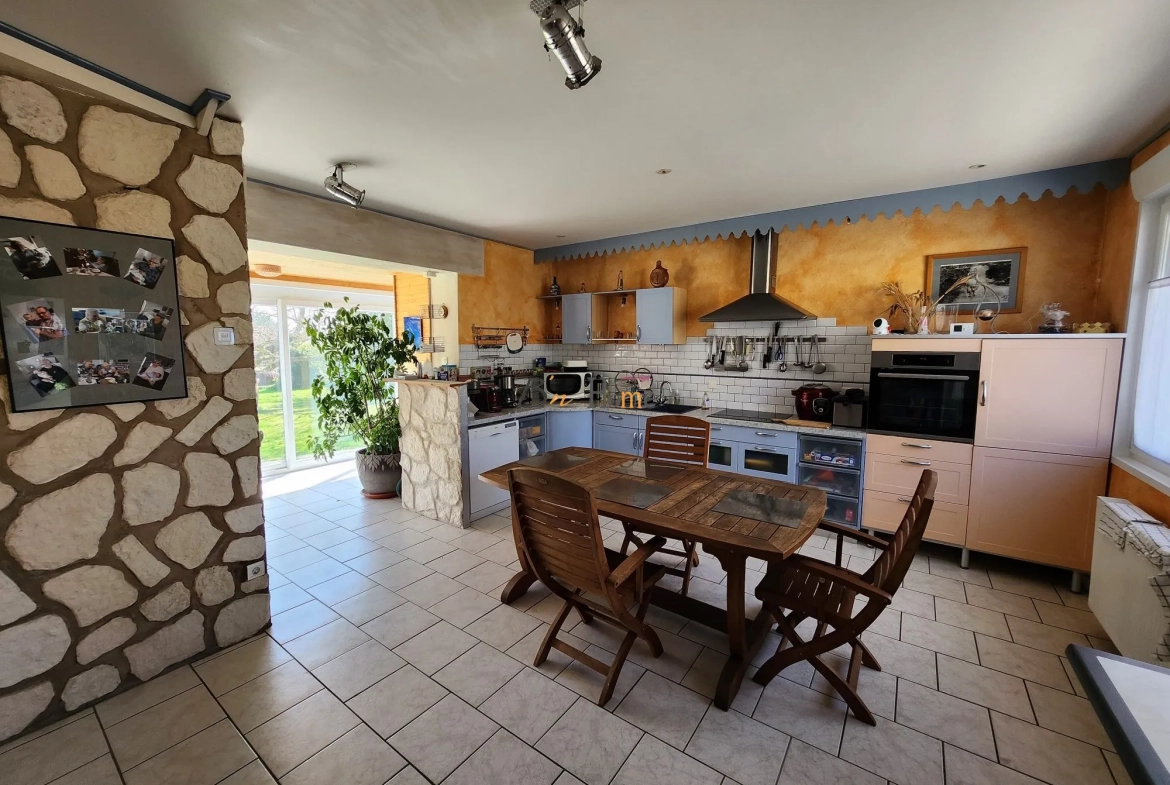 Charmante maison individuelle avec grand jardin et garage spacieux à Courcelles-le-Comte 