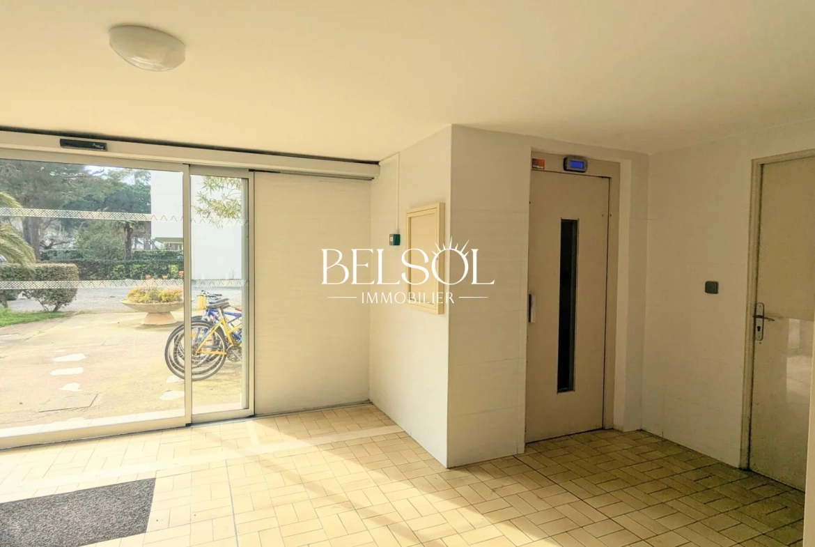Charmant appartement T2Bis avec parking et cave à Saint Cyprien Port 