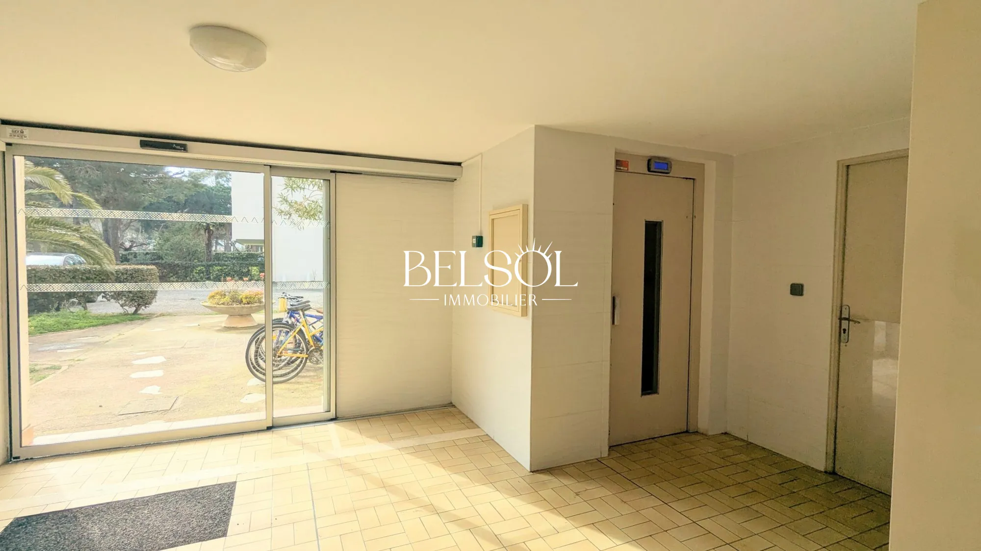 Charmant appartement T2Bis avec parking et cave à Saint Cyprien Port 