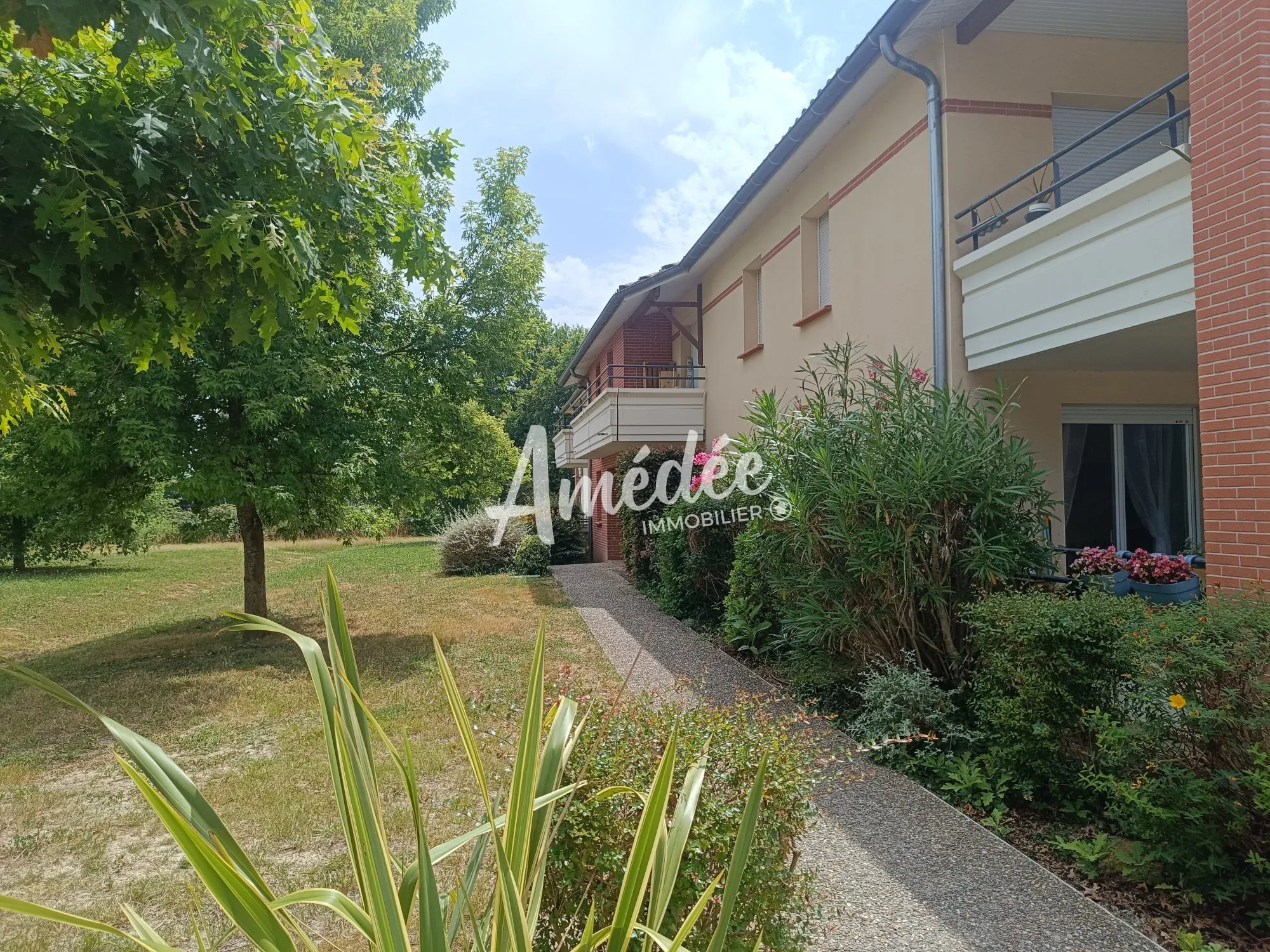 Appartement T2 à Castelsarrasin avec Parking, Investissement Locatif Sécurisé 