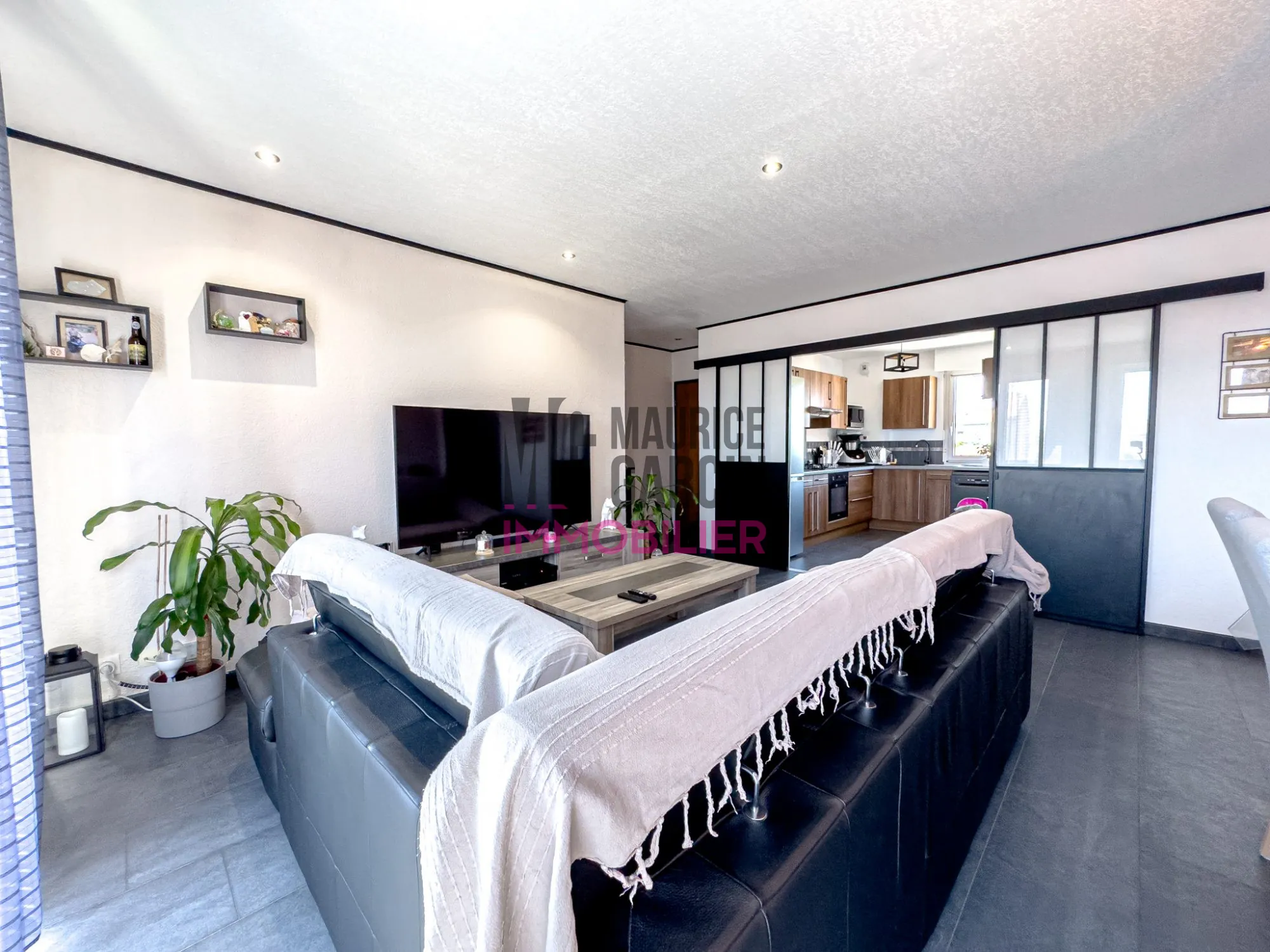 Appartement T3 rénové avec terrasse et parking à Cavaillon 
