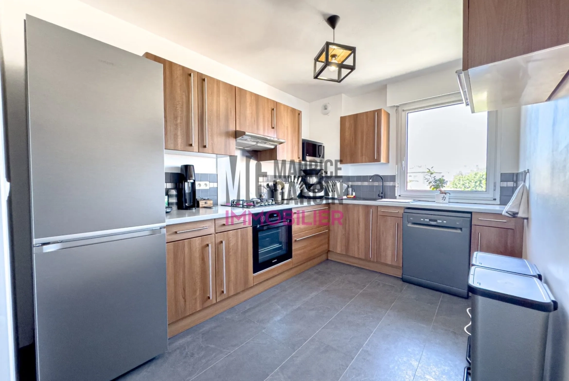 Appartement T3 rénové avec terrasse et parking à Cavaillon 